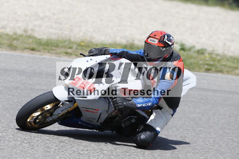 /10 20.04.2026  Pluess Moto Sport ADR/Freies Fahren/954